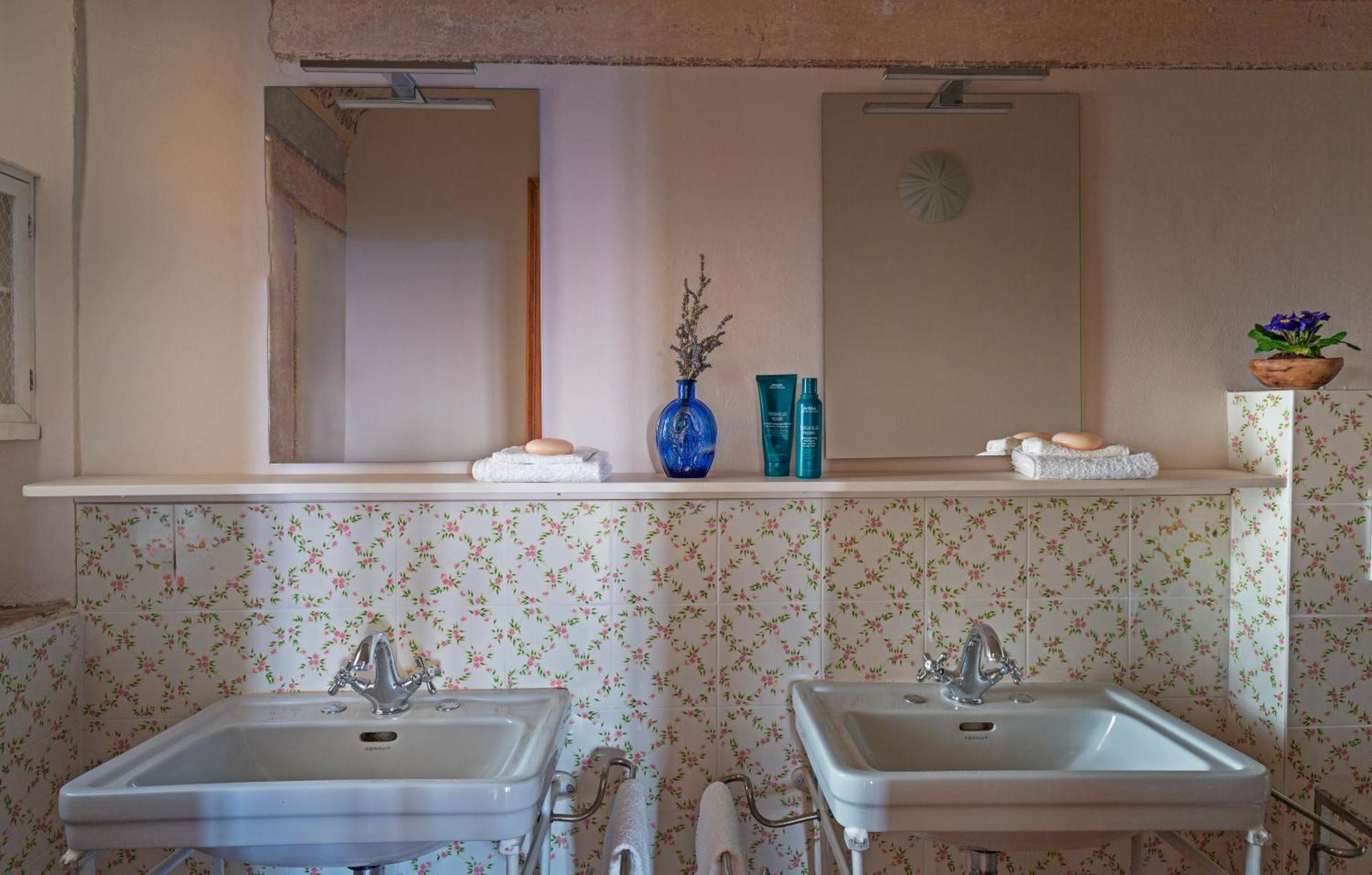 Casa Ezio Marchi - Due Appartamenti E Una Family Suite Bettolle Dış mekan fotoğraf